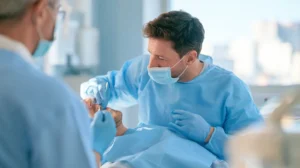 FDI: Stomatologii au un rol-cheie în prevenția cancerelor asociate HPV